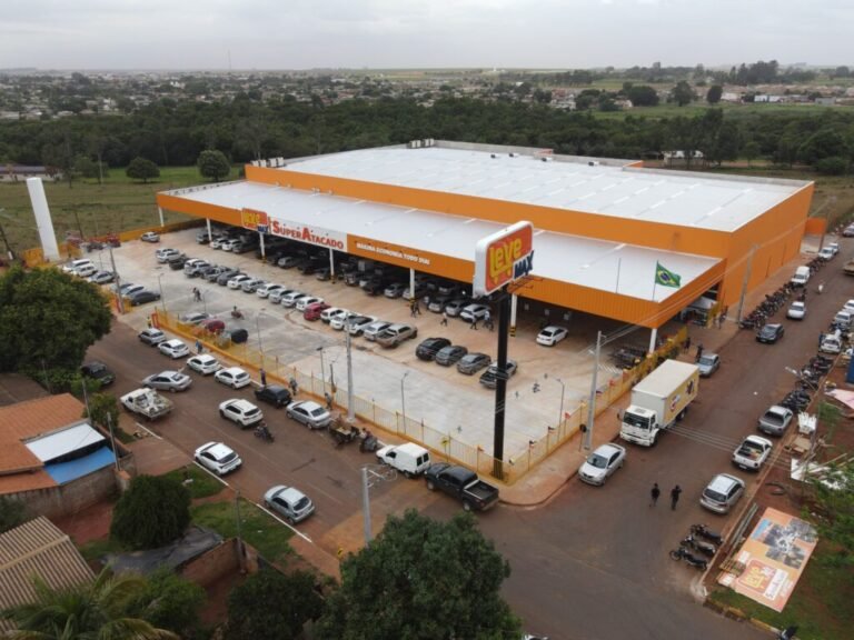 Leve Max Super Atacado se destaca pela variedade e estrutura em São Gabriel do Oeste