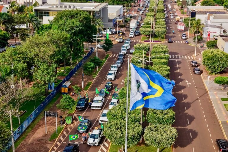 Carreata reúne apoiadores de Flávio Bolsonaro e movimenta São Gabriel do Oeste neste sábado