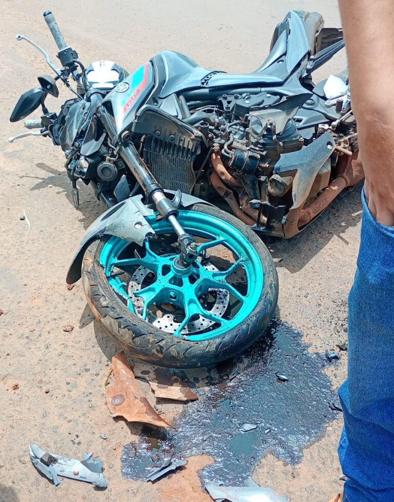Motociclista fica gravemente ferido após colisão com Fiorino; motorista teria fugido do local em São Gabriel do Oeste