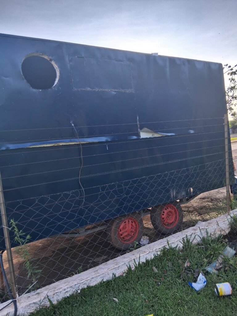Trailer é invadido pela segunda vez e família sofre prejuízos em São Gabriel do Oeste